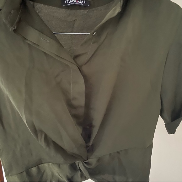 FASHION NOVA Green Collared Front Knot Crop Top - Picture 5 of 7